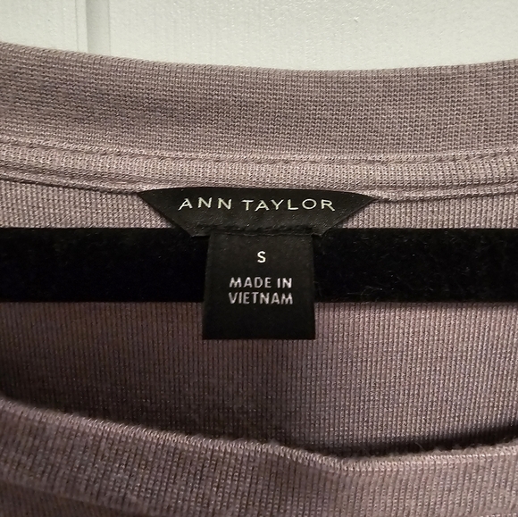 Ann Taylor top - Picture 2 of 5